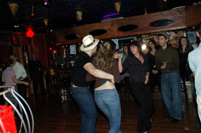 min 2005 12 18 sharkys 164